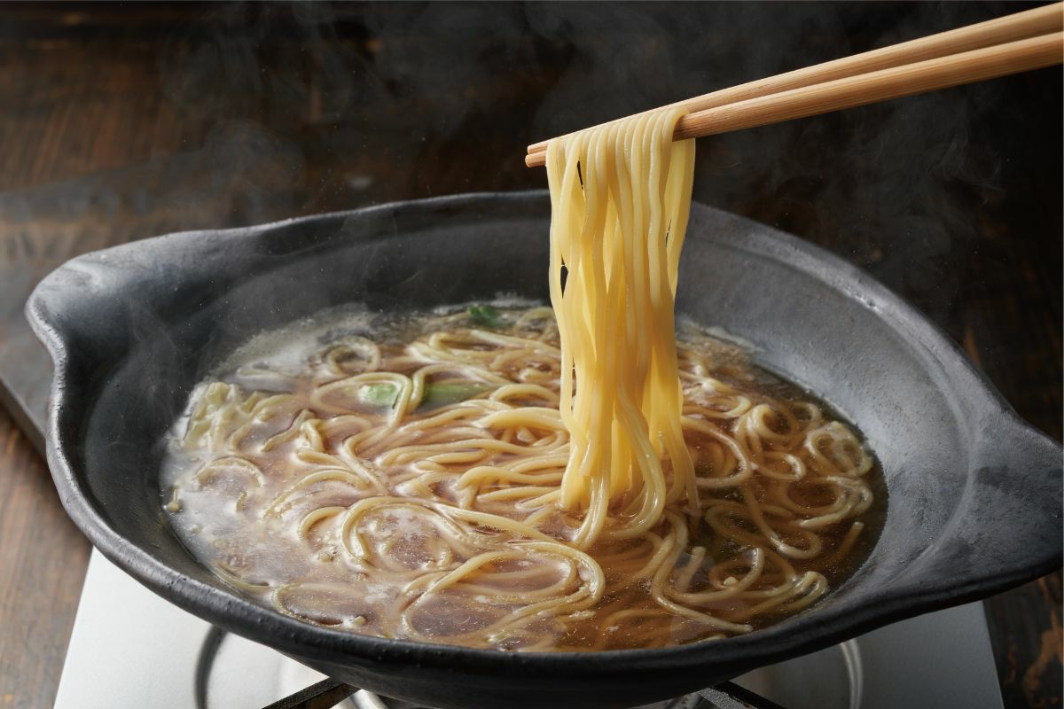 島本 博多もつ鍋 九州醤油味 3袋セット＜2人前×3袋＞